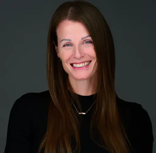 Mandy Thompson headshot